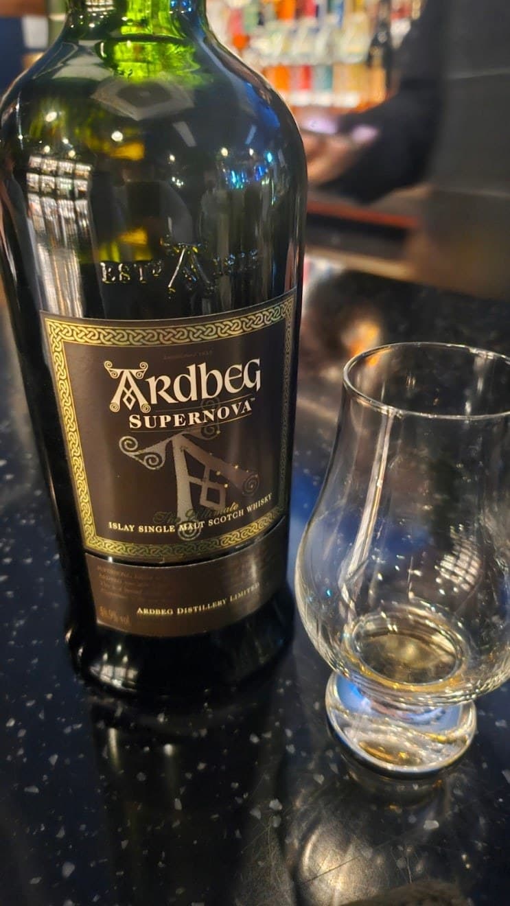 Ardbeg Supernova 2009 위스키 사진