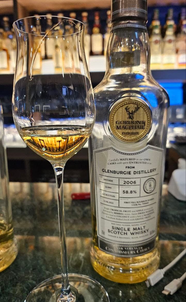 Gordon & MacPhail Connoisseurs Choice Glenburgie 2006 위스키 사진