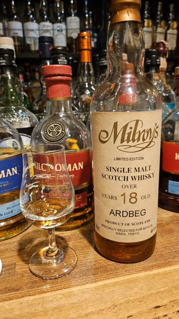 Milroy's Ardbeg 1993 18 Year Old 위스키 사진