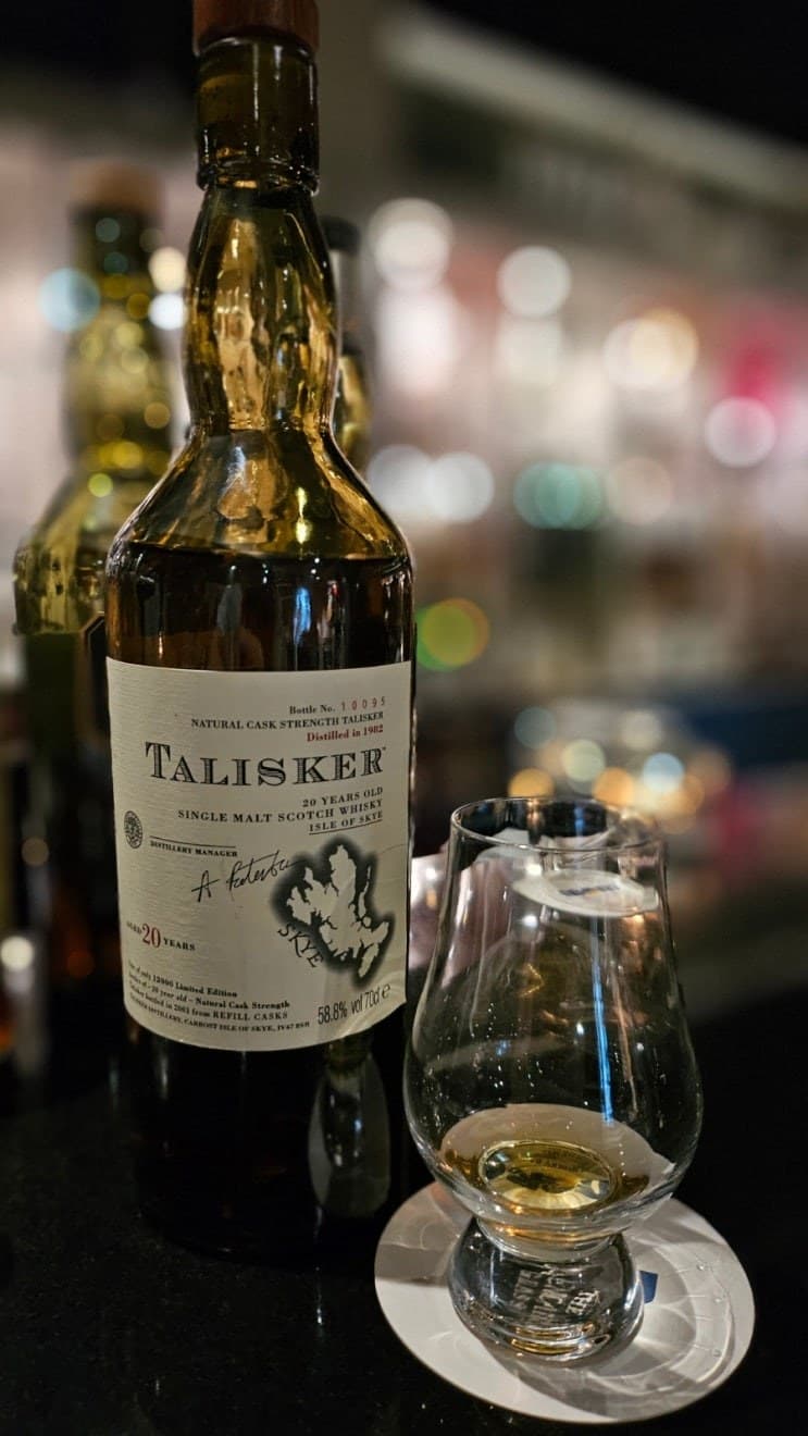 Talisker 20 year old Diageo Special Release 2003 위스키 사진