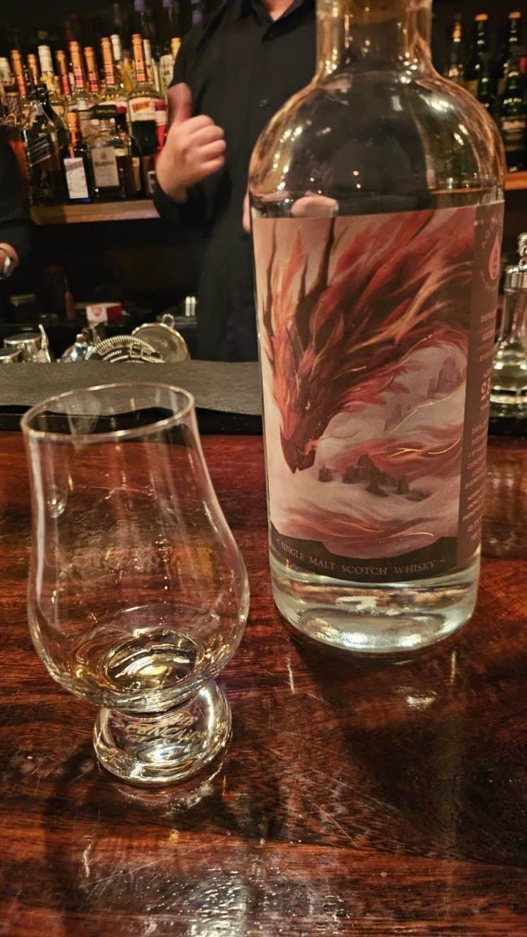 Aqua Vitae Ardbeg 1995 28 years old Red Dragon 위스키 사진
