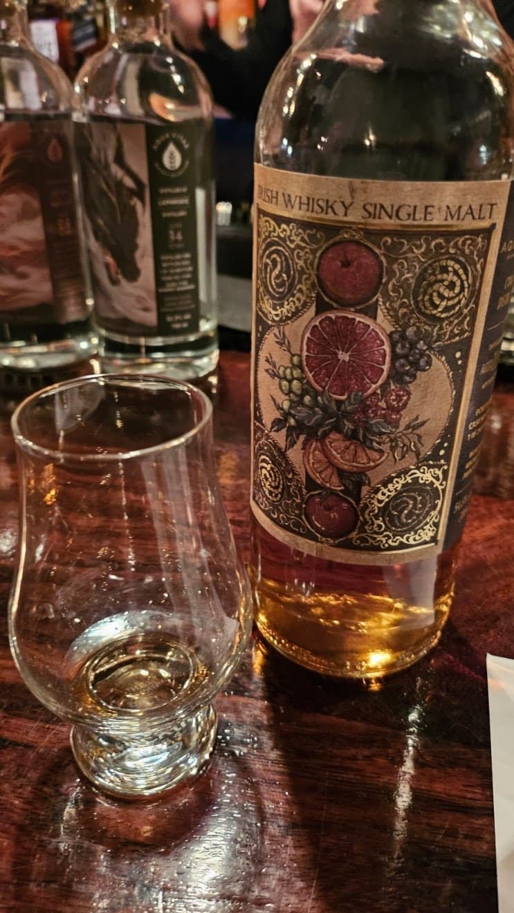 Aqua Vitae Cooley 2002 22 years old 위스키 사진