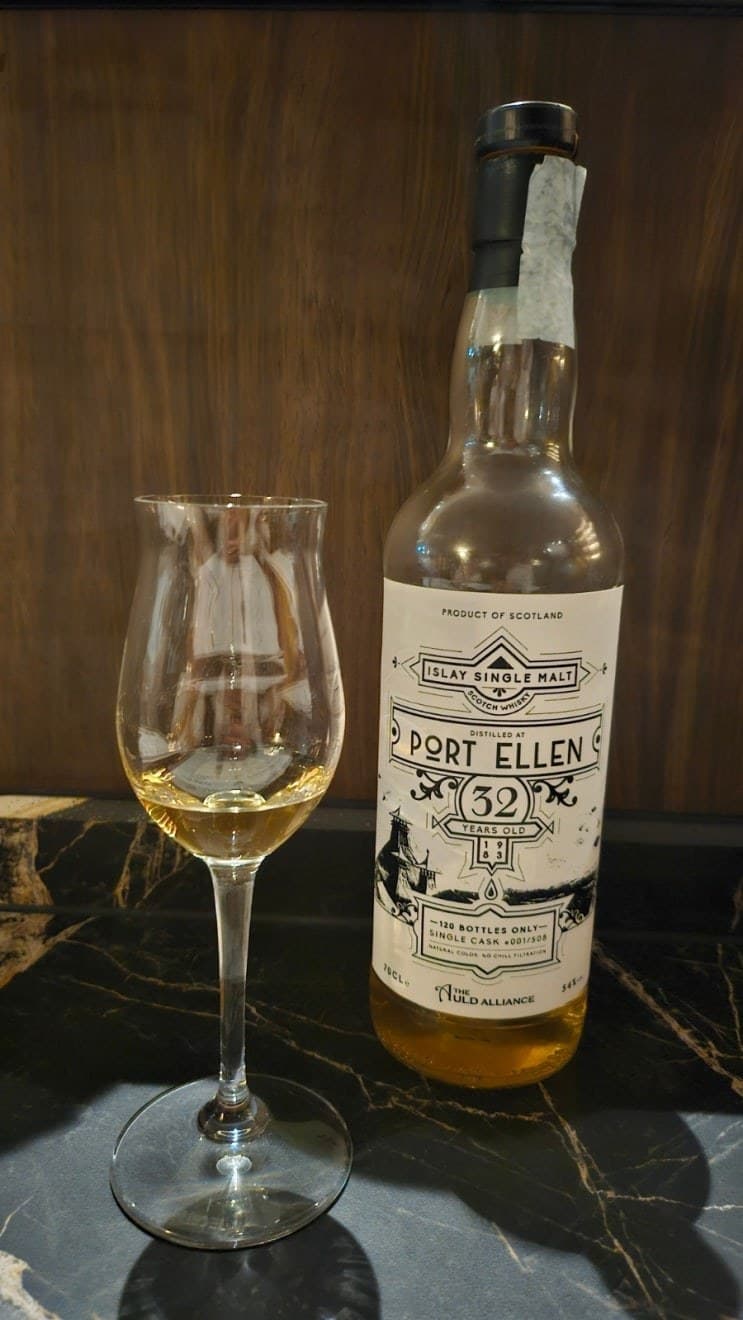 Auld Alliance Port Ellen 1983 32 years old 위스키 사진
