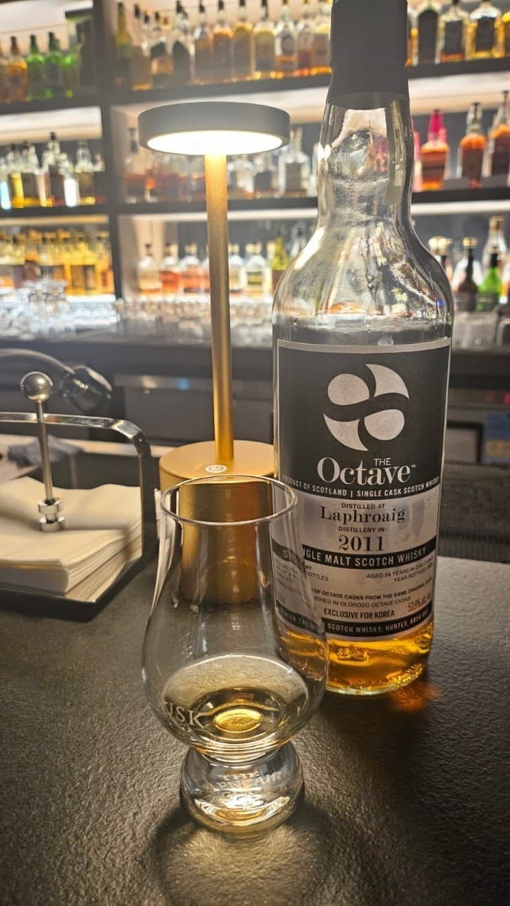 Duncan Taylor The Octave Laphroaig 2011 14 year old 위스키 사진
