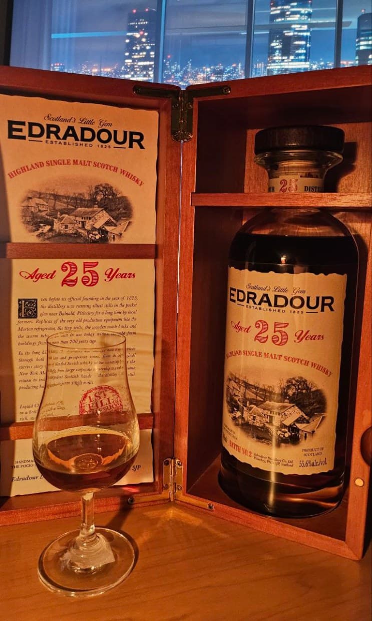 Edradour 25 year old Batch 2 위스키 사진