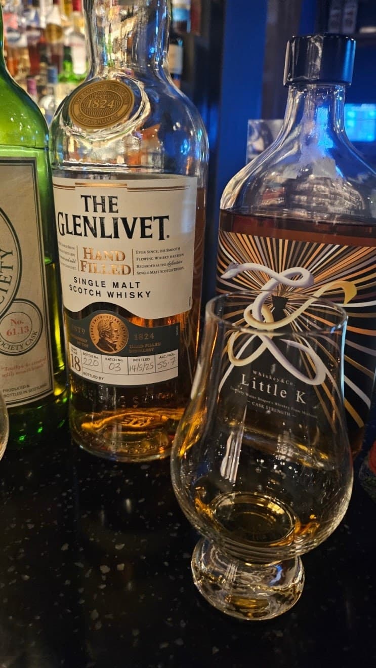 Glenlivet Handfilled 18 years old 2025 bottled 위스키 사진