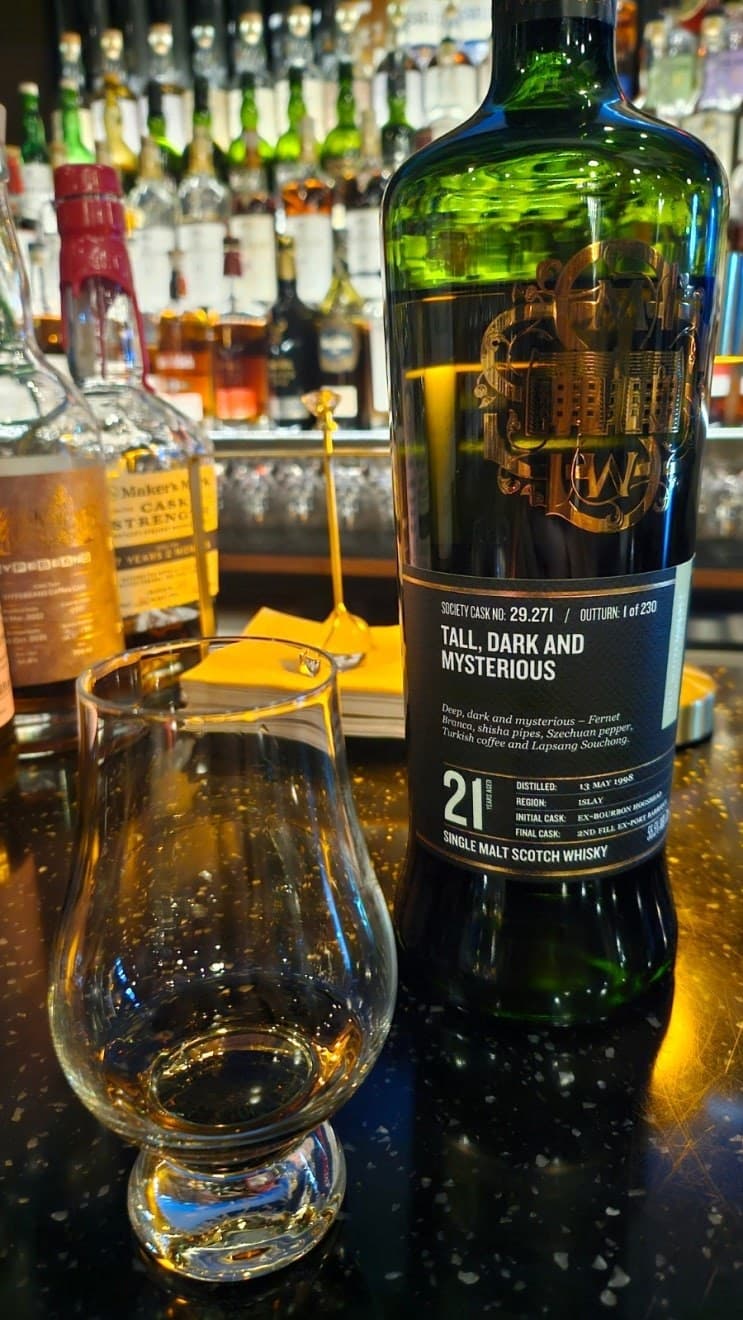 SMWS 29.271 Tall, Dark and Mysterious 21 years old 위스키 사진