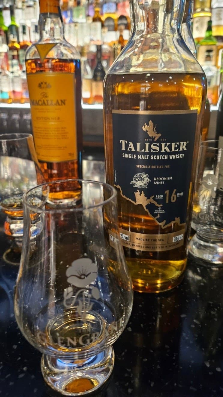 Talisker 16 years old Hedonism Wines Pick 위스키 사진