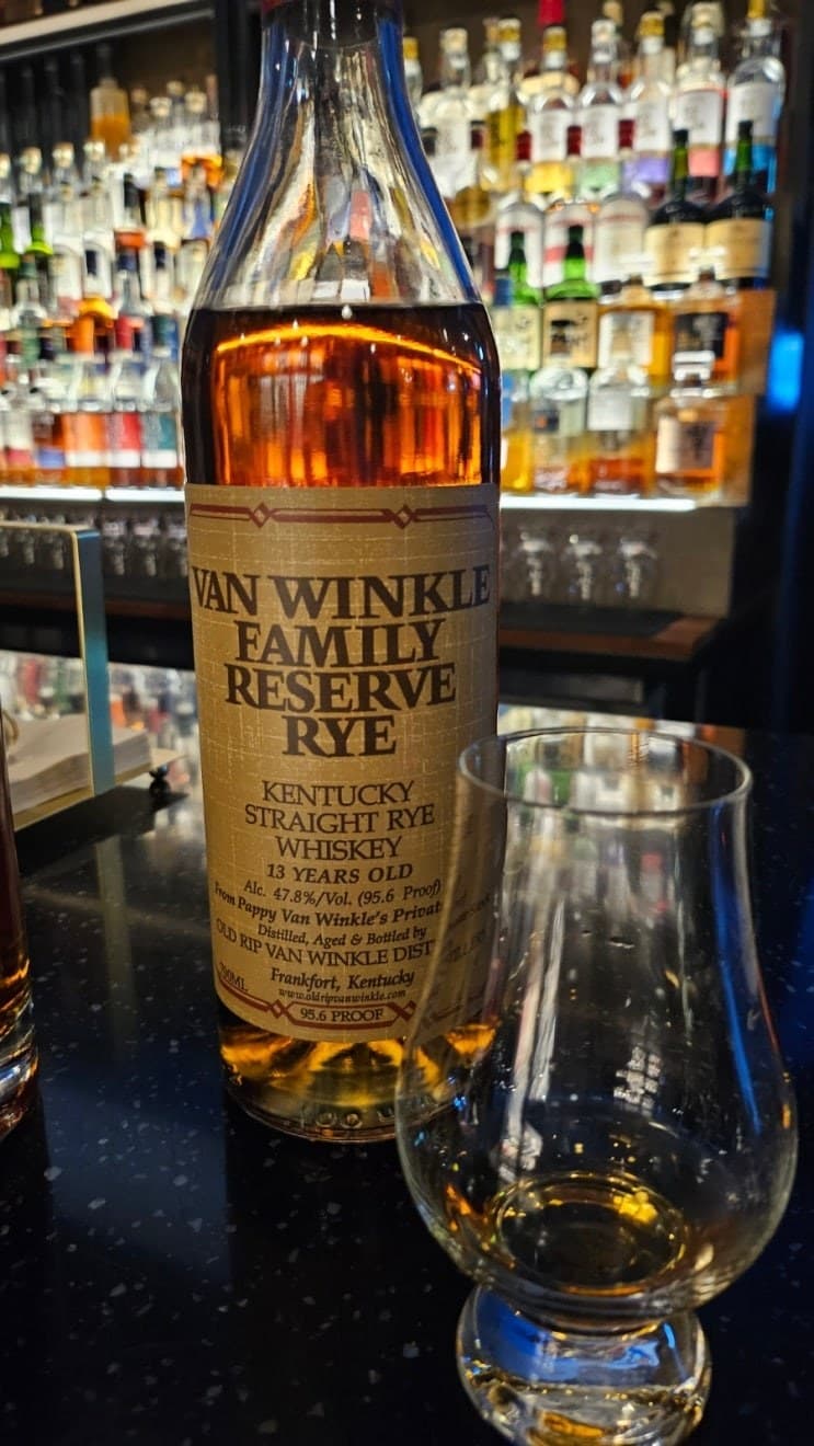 Van Winkle Family Reserve Rye 13 year old 위스키 사진